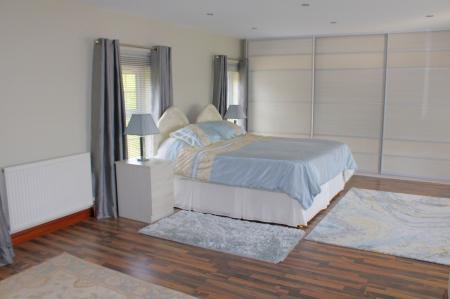 5 bedroom Detached house for sale in Kirton Road, Greetwell, DN20