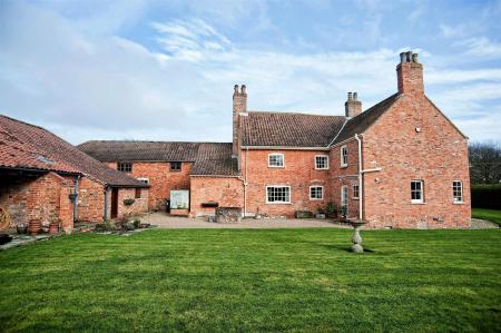 5 bedroom Detached house for sale in Front Street, Elsham, DN20