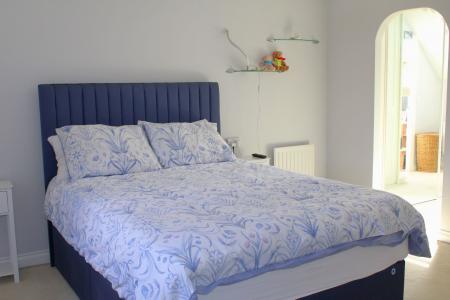 3 bedroom Terraced House for sale in Kingfisher Close, Scawby Brook, DN20