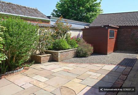 3 bedroom Detached house for sale in Fox Covert, Hibaldstow, DN20