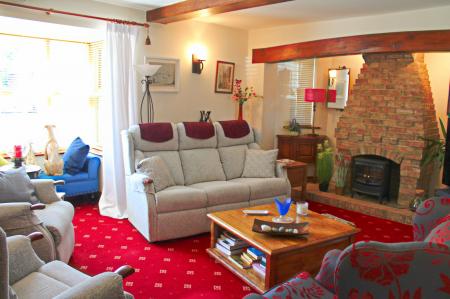 3 bedroom Detached house for sale in Fox Covert, Hibaldstow, DN20