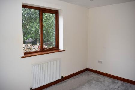 2 bedroom Semi-detached house to let in Woodland View, Barnetby, DN38