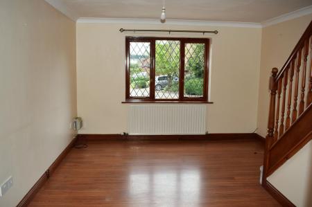 2 bedroom Semi-detached house to let in Woodland View, Barnetby, DN38