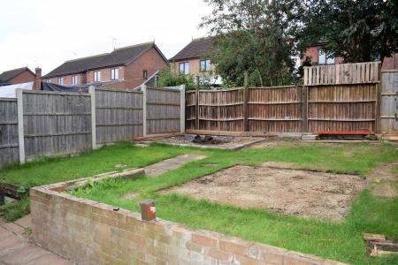 2 bedroom Semi-detached house to let in Woodland View, Barnetby, DN38