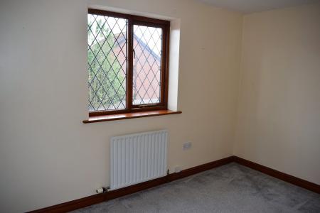 2 bedroom Semi-detached house to let in Woodland View, Barnetby, DN38
