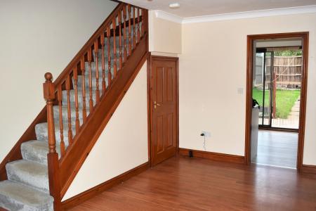2 bedroom Semi-detached house to let in Woodland View, Barnetby, DN38