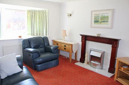 3 bedroom Semi-detached house for sale in Maple Close, Brigg, DN20