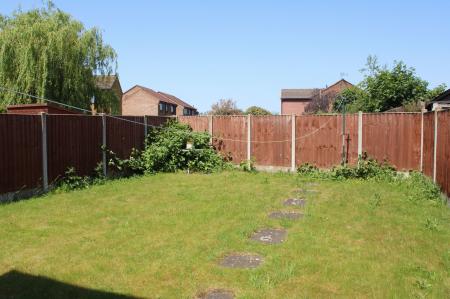 3 bedroom Semi-detached house for sale in Maple Close, Brigg, DN20