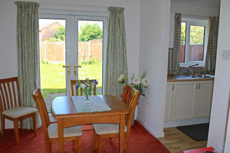 3 bedroom Semi-detached house for sale in Maple Close, Brigg, DN20