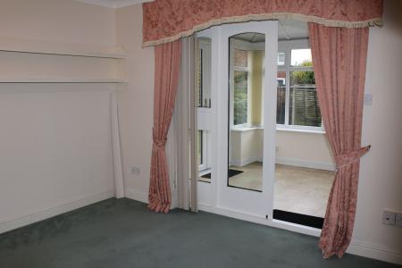 3 bedroom Detached bungalow for sale in Bakersfield, Wrawby, DN20
