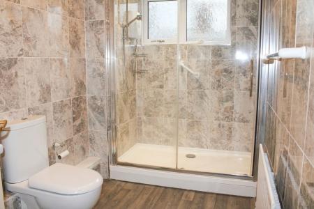 3 bedroom Detached bungalow for sale in Bakersfield, Wrawby, DN20