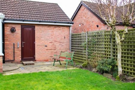 3 bedroom Detached bungalow for sale in Bakersfield, Wrawby, DN20