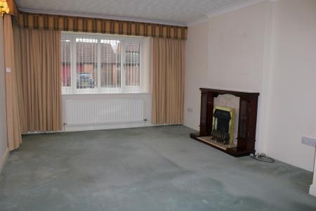 3 bedroom Detached bungalow for sale in Bakersfield, Wrawby, DN20