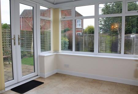 3 bedroom Detached bungalow for sale in Bakersfield, Wrawby, DN20