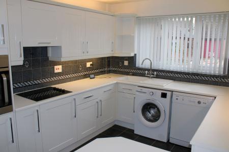 3 bedroom Detached bungalow for sale in Bakersfield, Wrawby, DN20