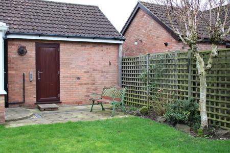 3 bedroom Detached bungalow for sale in Bakersfield, Wrawby, DN20