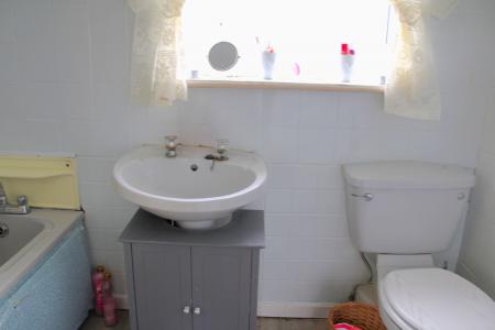 3 bedroom Semi-detached house for sale in South View Avenue, Brigg, DN20
