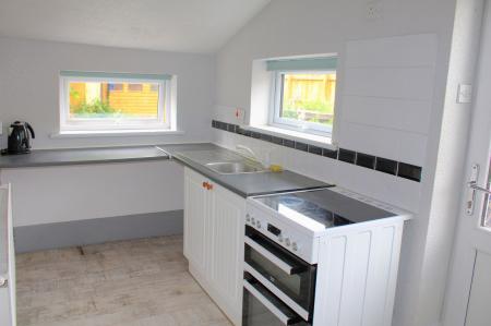 2 bedroom Semi-detached house for sale in Station Road, Sturton, DN20