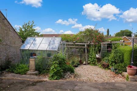 2 bedroom Detached bungalow for sale in Navigation Lane, Caistor, LN7