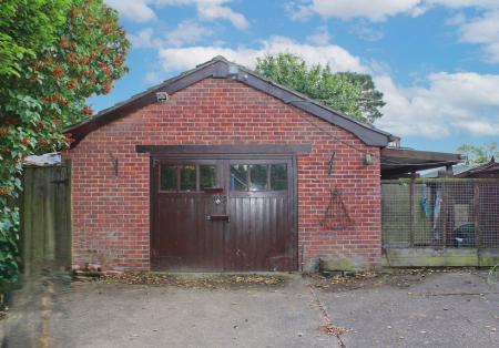 2 bedroom Detached bungalow for sale in Navigation Lane, Caistor, LN7