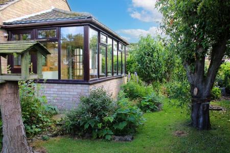 2 bedroom Detached bungalow for sale in Navigation Lane, Caistor, LN7