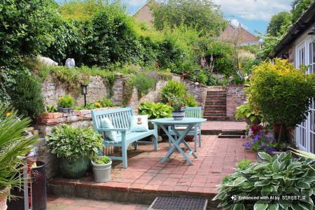3 bedroom Detached house for sale in Mill Lane, Caistor, LN7