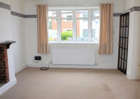3 bedroom Semi-detached house for sale in Chapel Road, Broughton, DN20