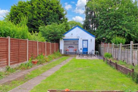 3 bedroom Semi-detached house for sale in Chapel Road, Broughton, DN20