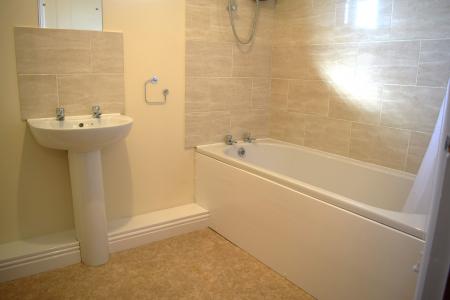 1 bedroom Semi-detached bungalow to let in Worlaby, Brigg, DN20