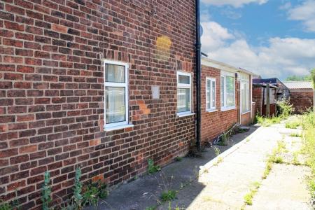 3 bedroom Semi-detached house for sale in Low Road, Worlaby, DN20