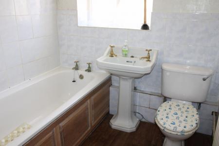 3 bedroom Semi-detached house for sale in Low Road, Worlaby, DN20