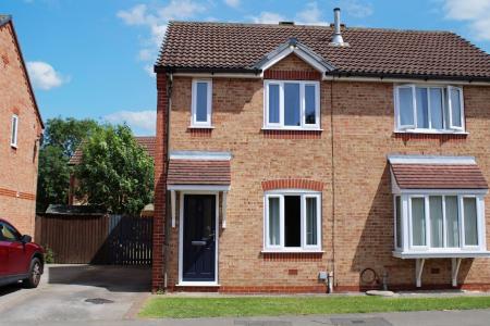 2 bedroom Semi-detached house to let in Waters Edge, Scawby Brook, DN20