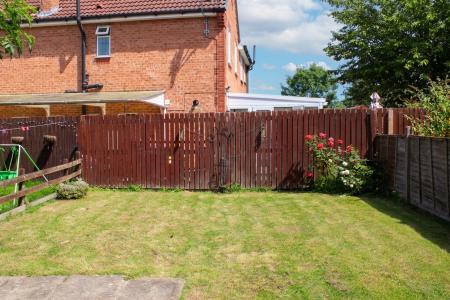 2 bedroom Semi-detached house to let in Waters Edge, Scawby Brook, DN20