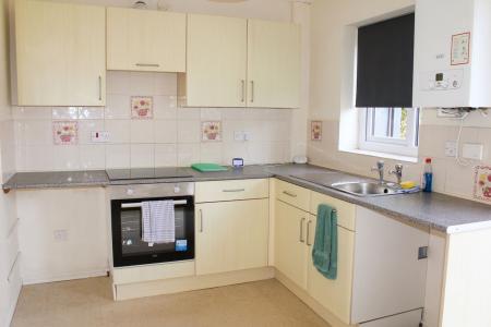 2 bedroom Semi-detached house to let in Waters Edge, Scawby Brook, DN20