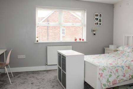 3 bedroom End of terrace house for sale in Grammar School Road, Brigg, DN20