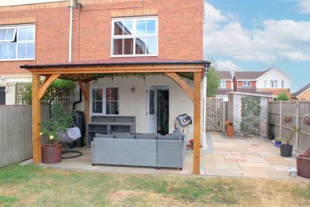 3 bedroom End of terrace house for sale in Swift Drive, Scawby Brook, DN20