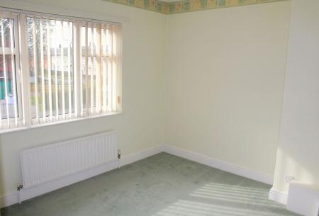 3 bedroom Semi-detached house for sale in East Parade, Brigg, DN20