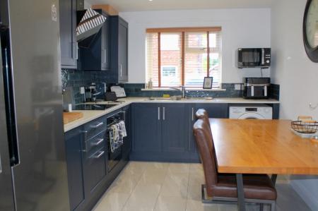 3 bedroom Semi-detached house for sale in Glebe Road, Brigg, DN20