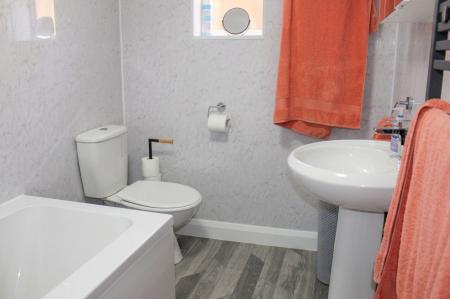 3 bedroom Semi-detached house for sale in Glebe Road, Brigg, DN20