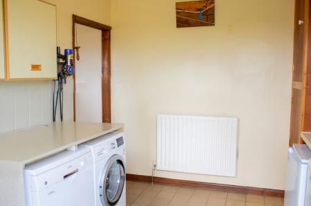 2 bedroom Detached bungalow for sale in Gainsborough Road, Kirton Lindsey, DN21