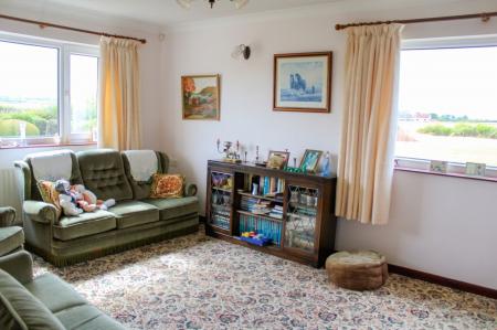 2 bedroom Detached bungalow for sale in Gainsborough Road, Kirton Lindsey, DN21