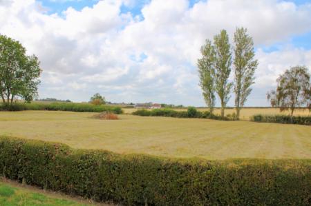 2 bedroom Detached bungalow for sale in Gainsborough Road, Kirton Lindsey, DN21