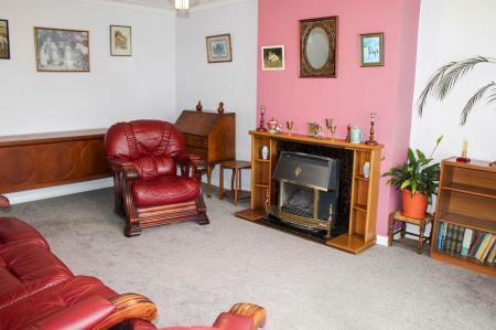 2 bedroom Detached bungalow for sale in Chichester Drive, Caistor, LN7