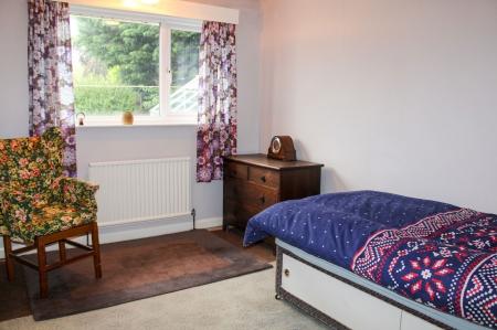 2 bedroom Detached bungalow for sale in Chichester Drive, Caistor, LN7