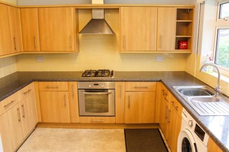 2 bedroom Detached bungalow for sale in Chichester Drive, Caistor, LN7