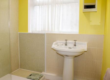 2 bedroom Detached bungalow for sale in Chichester Drive, Caistor, LN7