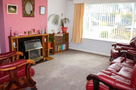 2 bedroom Detached bungalow for sale in Chichester Drive, Caistor, LN7