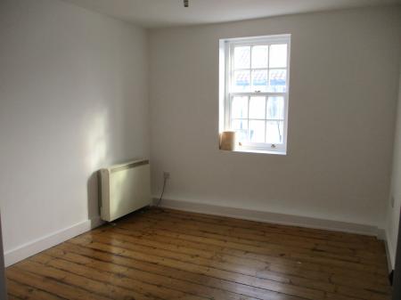 2 bedroom Flat to let in Market Place, Brigg, DN20