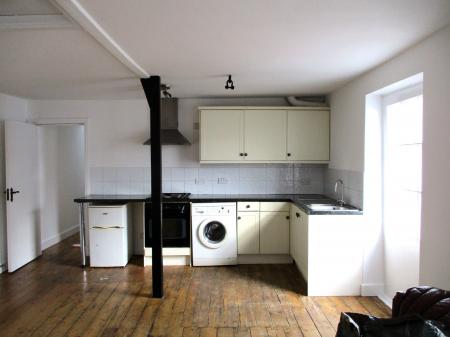 2 bedroom Flat to let in Market Place, Brigg, DN20