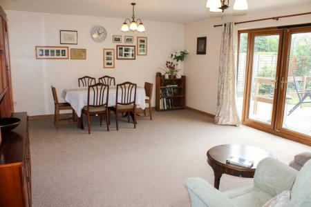 3 bedroom Detached bungalow for sale in Cadney, Brigg, DN20